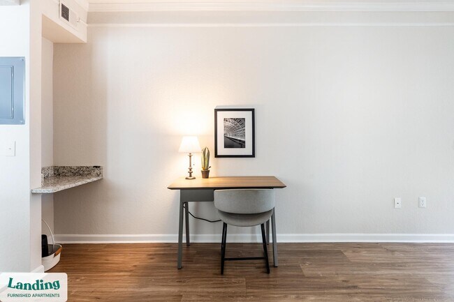 Foto del edificio - 2801 Biltmore Park Dr