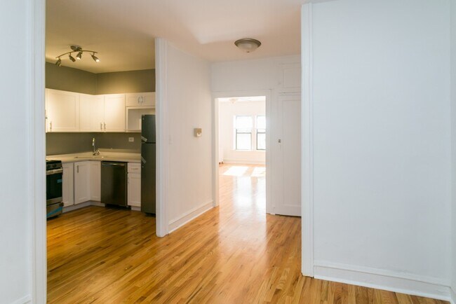 Foto del edificio - 630 W Stratford Pl
