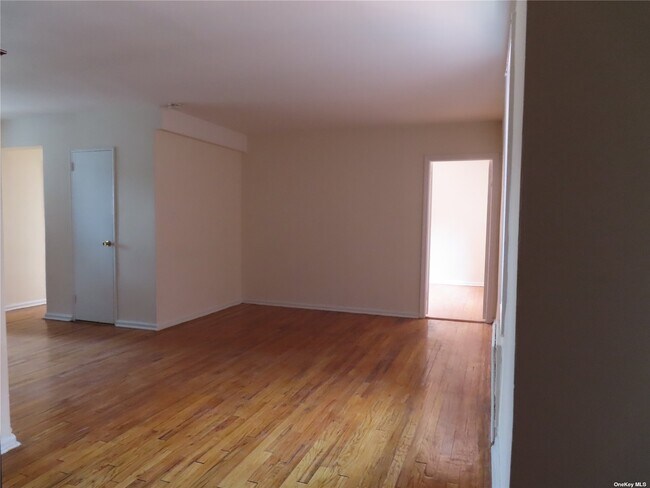 Foto del edificio - 10-40 Neilson St