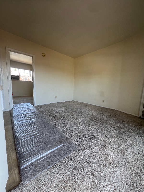 Building Photo - 5822 Kingman Ave