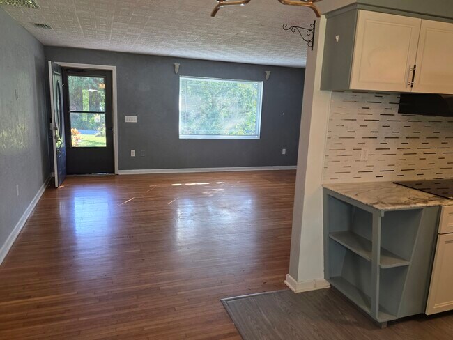 Building Photo - Buena Vista - Debary