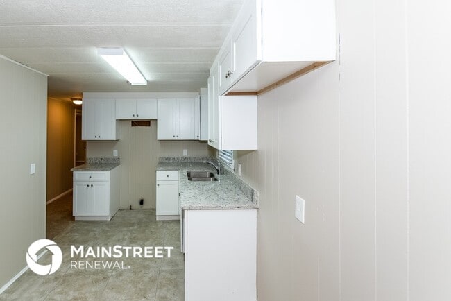 Building Photo - 1101 W Adrian Cir SW