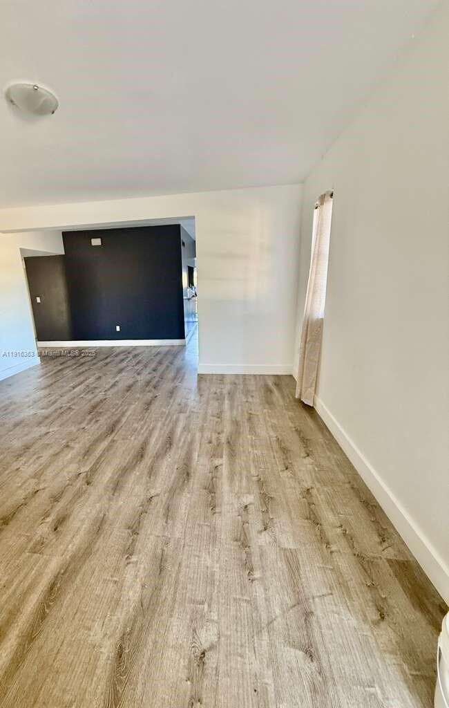 Foto del edificio - 7450 NW 145th St