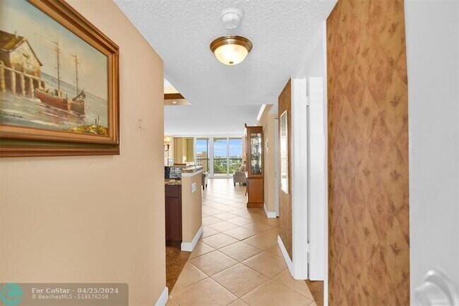 Building Photo - 1627 Riverview Rd