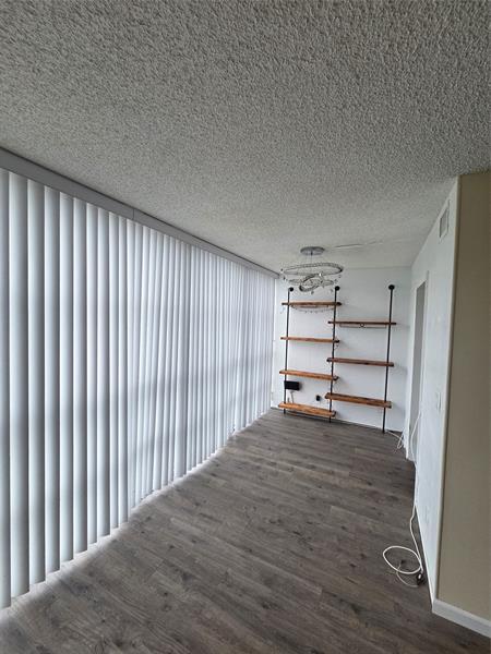 Foto del edificio - 801 Three Islands Boulevard