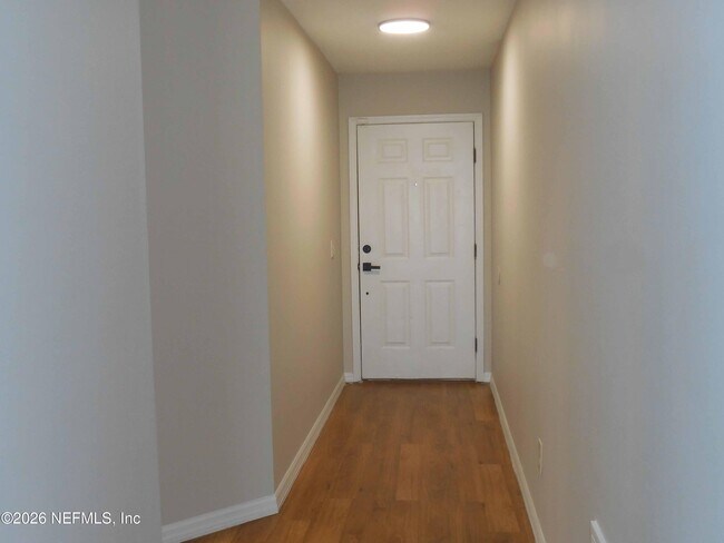 Foto del edificio - 2093 St Martins Dr E