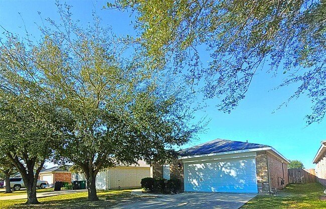 Foto del edificio - 5203 Panay Park Dr