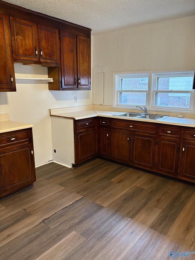 Foto del edificio - 103 Bailey St