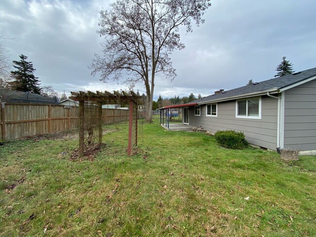 Building Photo - Newly Renovated 3 Bedroom home in Mount Ve...