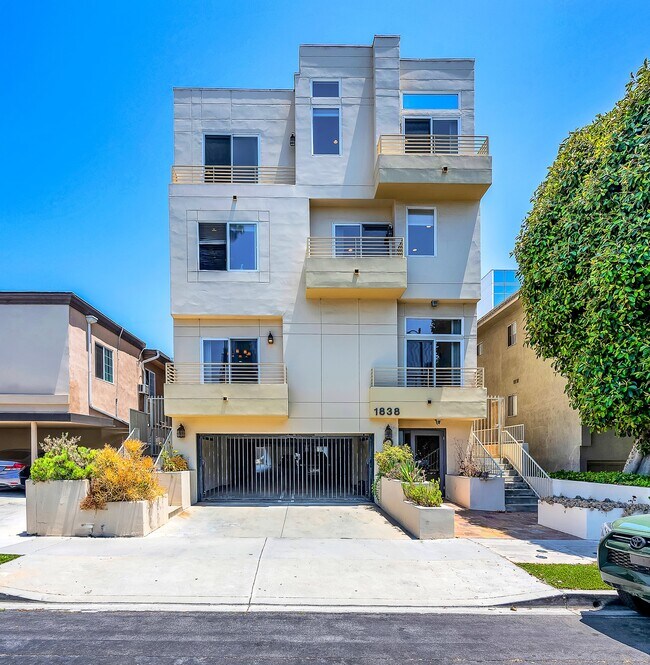 Exterior - 1838 Corinth Ave
