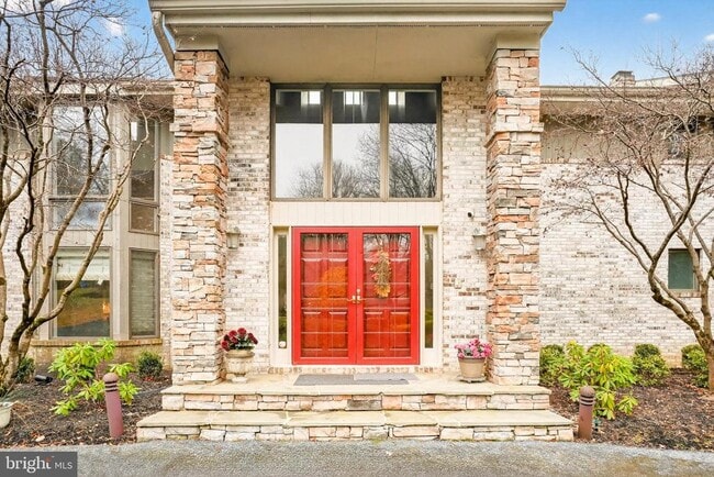 Building Photo - 6614 Corina Ct