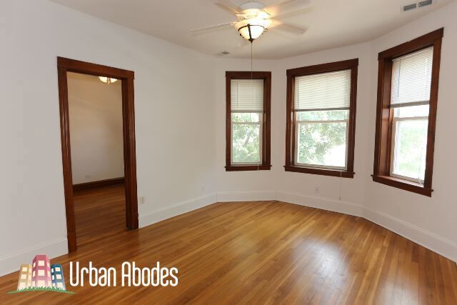 Building Photo - 3446 N Bell Ave