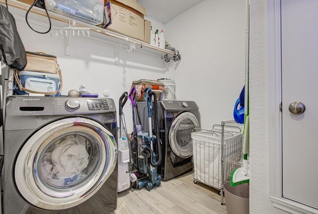 Foto del edificio - 1145 Catfish Ln