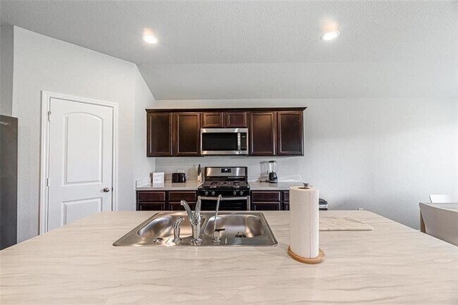 Foto del edificio - 5126 Morava Ln