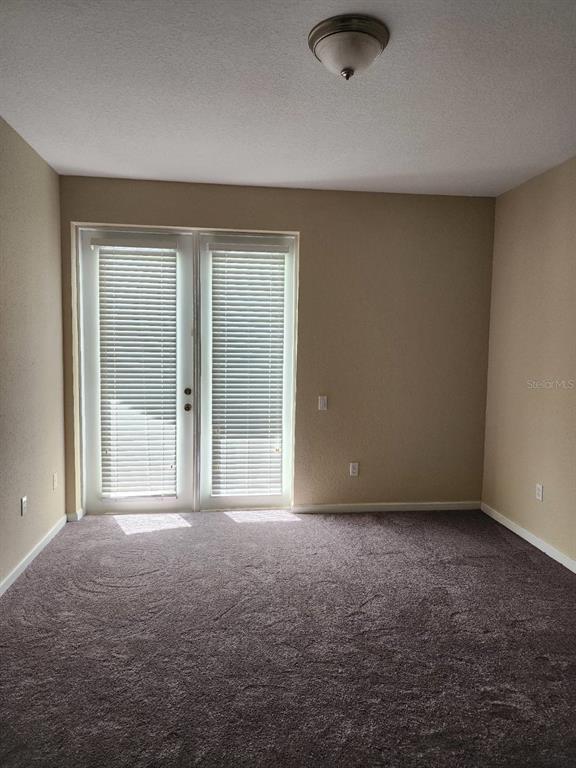 Foto del edificio - 8001 Cool Breeze Dr