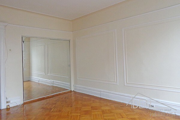 Building Photo - NO FEE! Amazing 2BR in Crown Heights!
