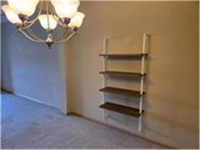 Building Photo - 7445 Timber Crest Dr S