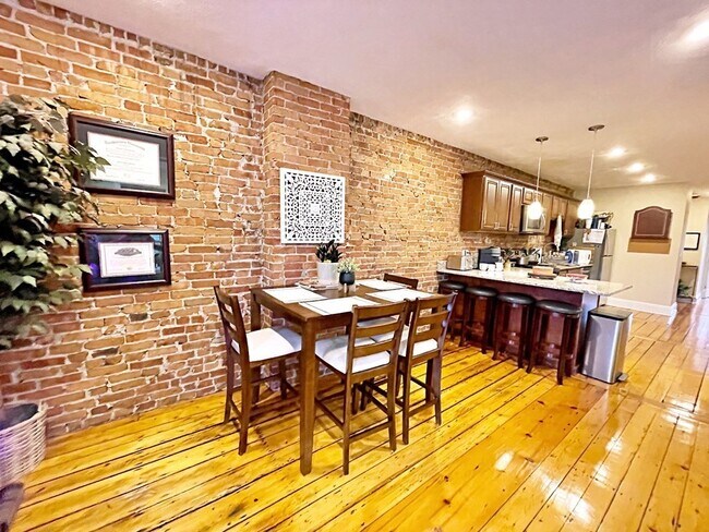 Foto del edificio - 28 Beacon St