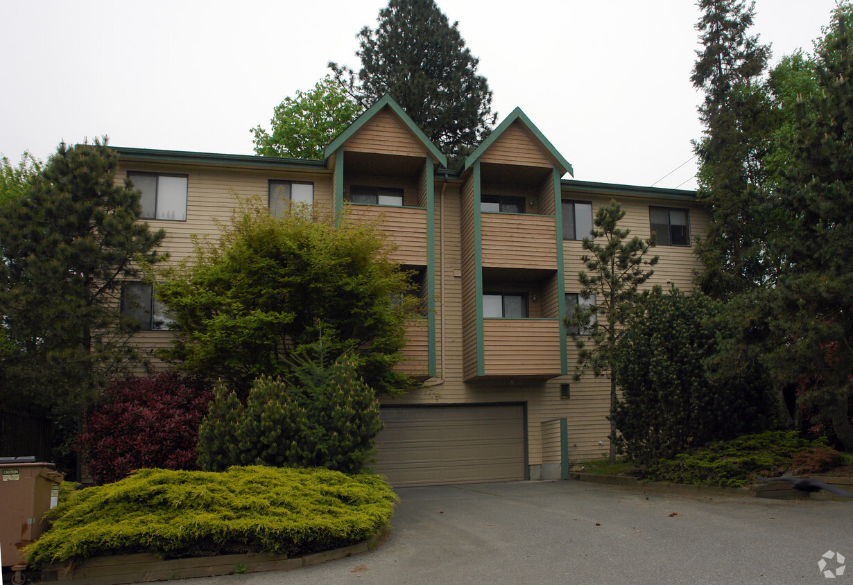 Foto del edificio - 1300 N 107th St