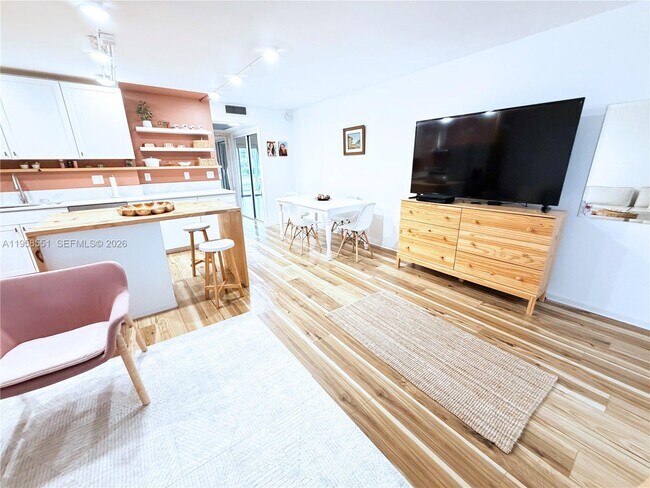 Foto del edificio - 2130 Cambridge F