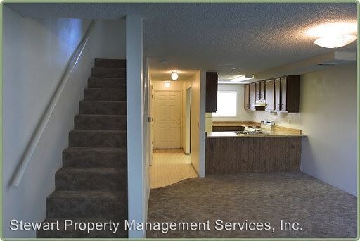 Building Photo - 870 Homedale Rd