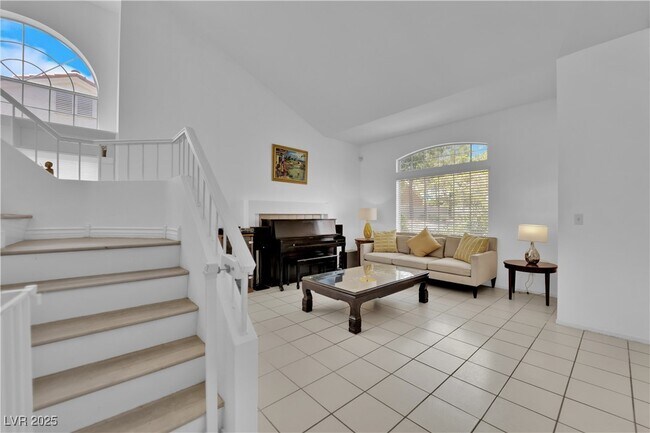 Foto del edificio - 2128 Desert Pines St