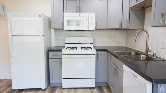 Building Photo - 2810 H St