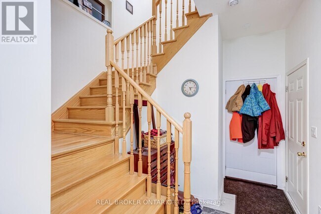 Photo du bâtiment - 82 Ness Dr