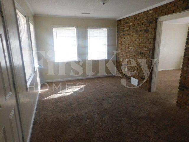 Foto del edificio - 6331 Scarletcrest Ln