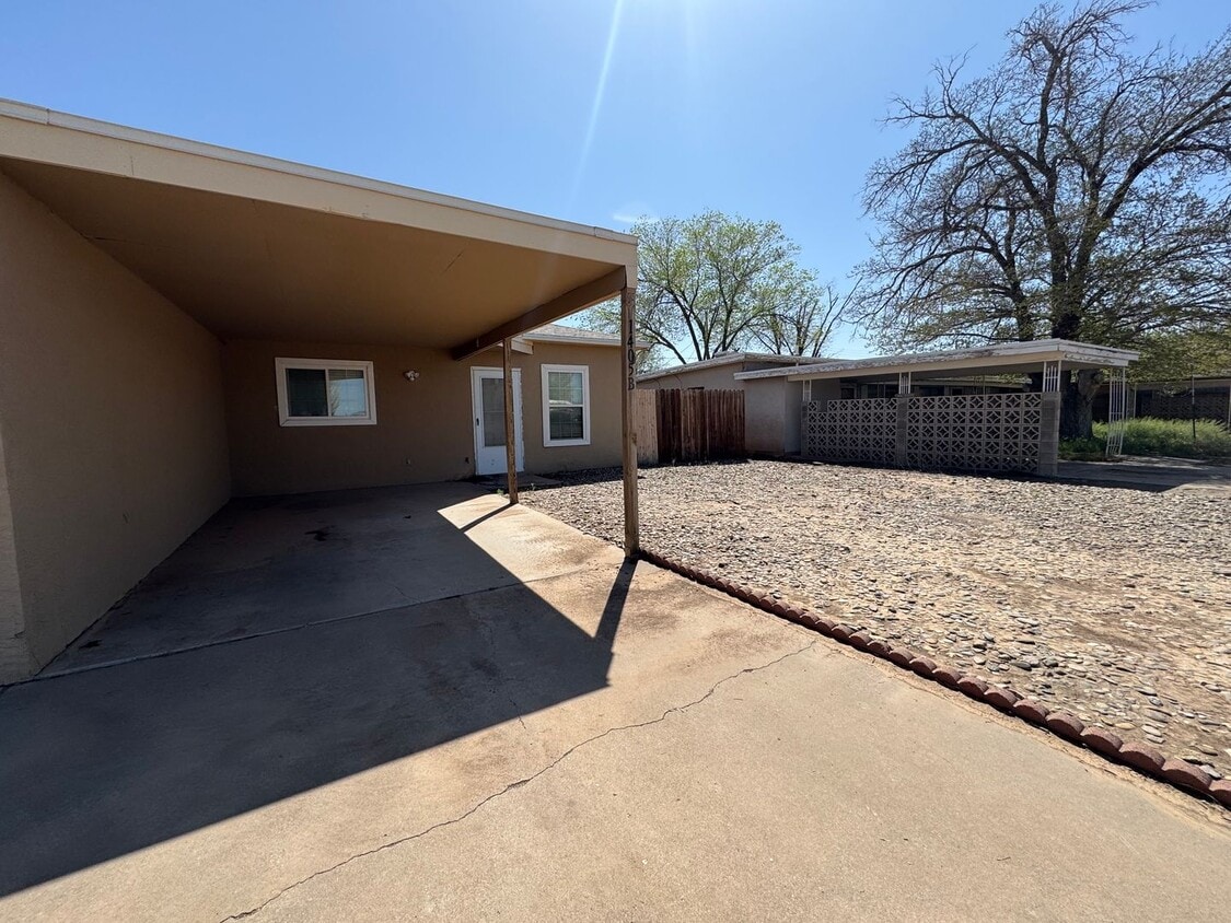 Foto principal - 1405 Riley Dr