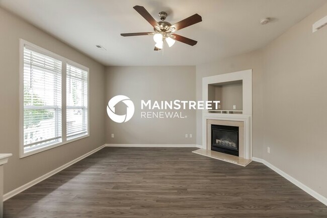 Building Photo - 8412 Spirea Ct