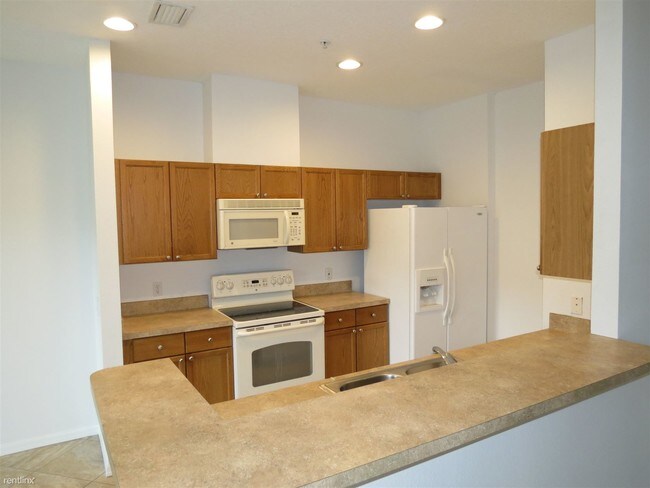 Foto del edificio - 2 br, 2.5 bath Townhome - Barclay Reserve