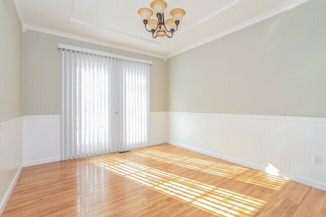 Foto del edificio - 300 Mulberry Meadows Ct