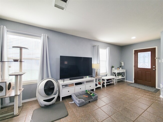 Building Photo - 18235 Valebluff Ln