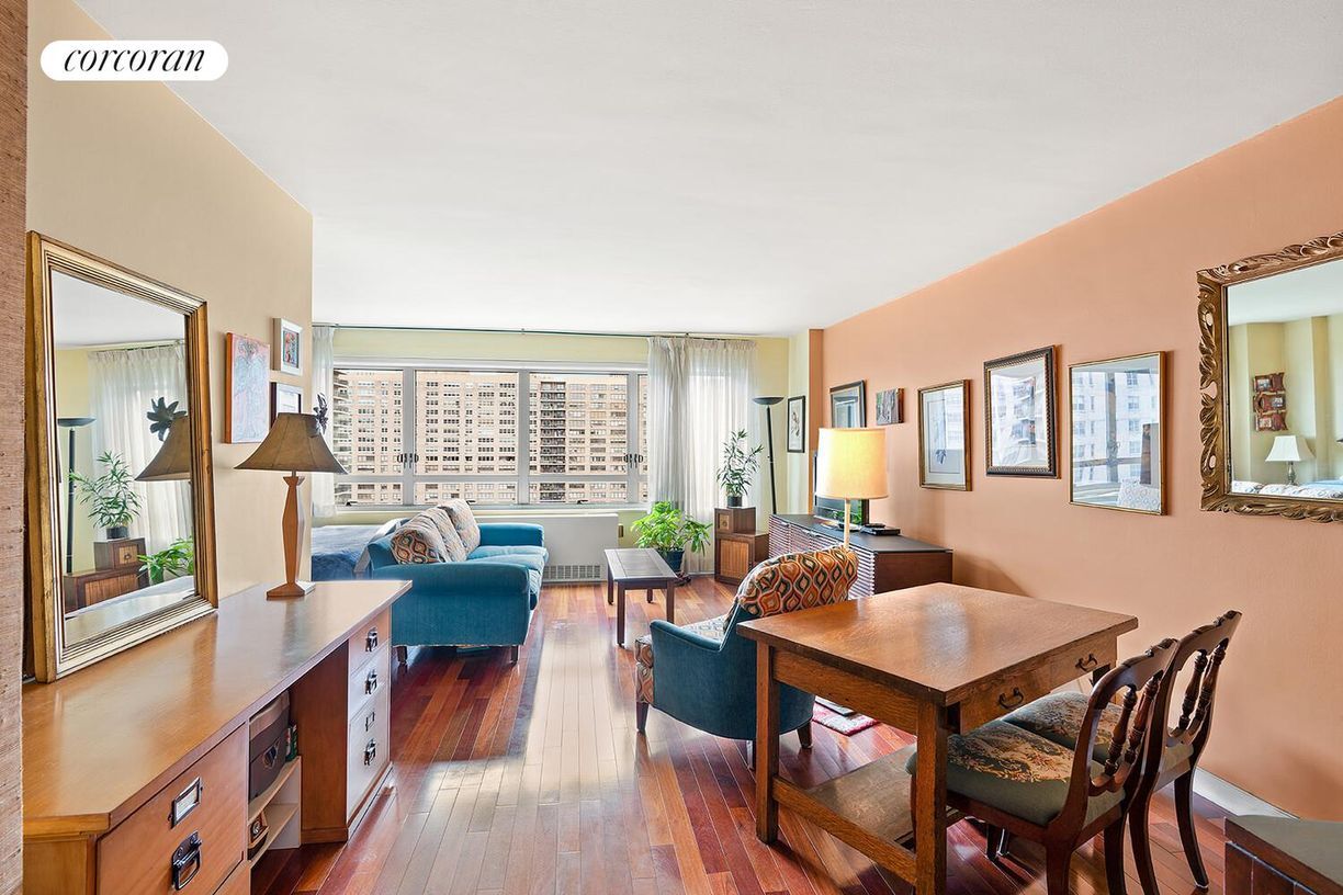 Foto principal - 170 W End Ave