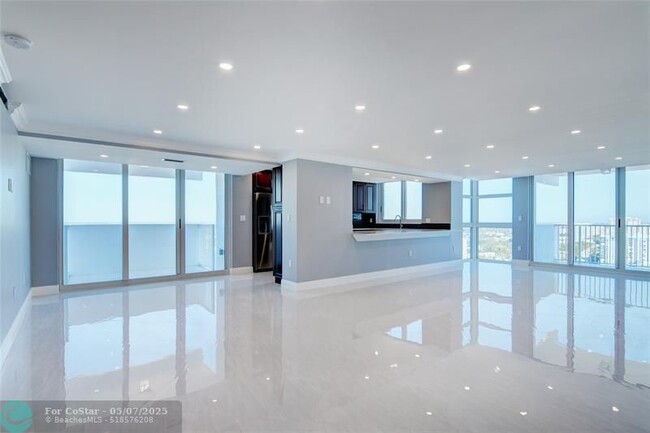 Foto del edificio - 1360 S Ocean Blvd