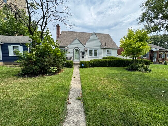 Fachada 2 - 1048 Wilmington Ave