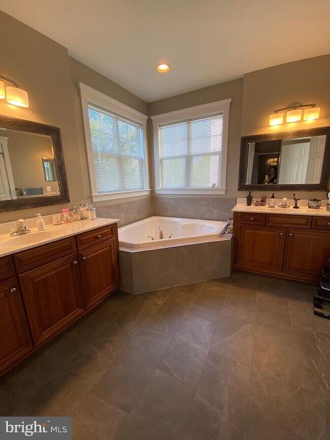 14029 Indigo Bunting Ct, Gainesville, VA 20155 House Rental in