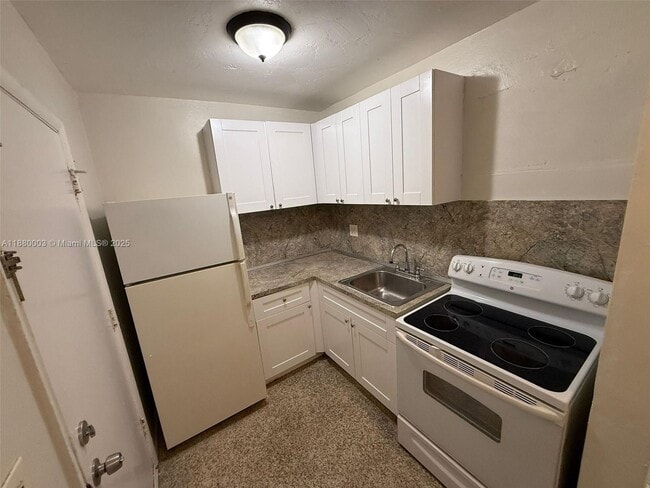Foto del edificio - 990 SW 4th St