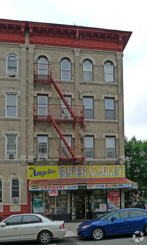 Foto del edificio - 101 Kingston Ave