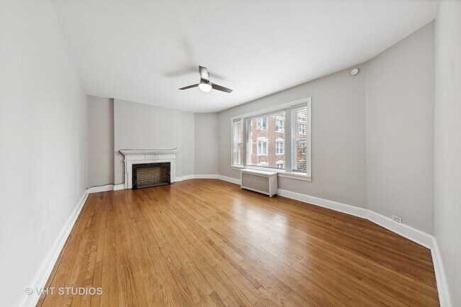Foto del edificio - 4914 S Drexel Blvd