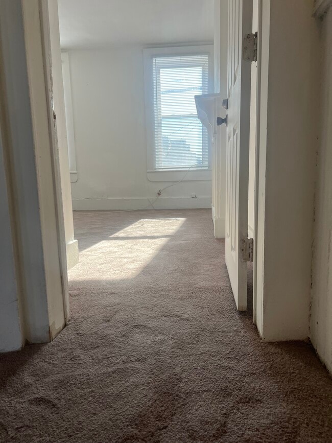 Building Photo - 916 Washington Ave