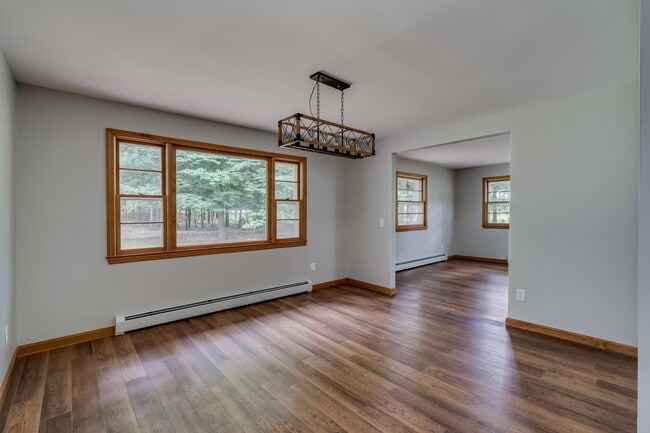 Dinning Room - 108 Stafford Dr