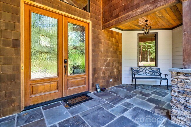 Foto del edificio - 111 Farmington Ln