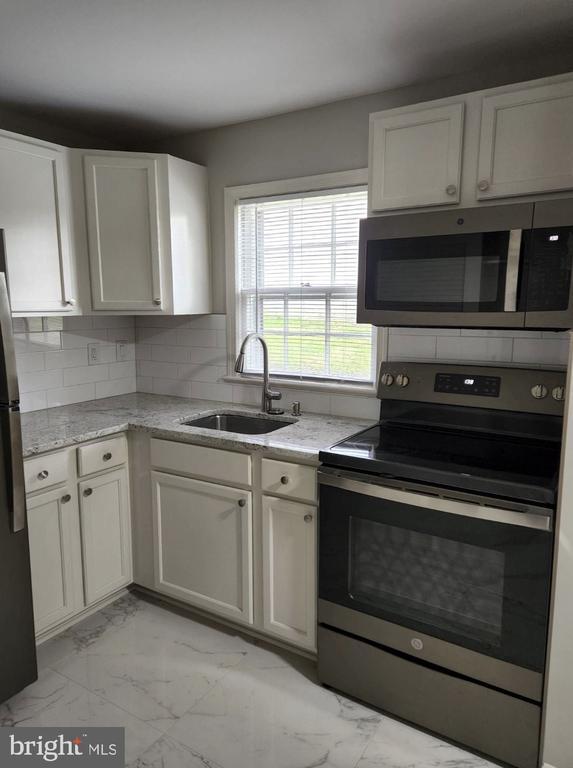 Foto del edificio - 4840 Alton Pl NW