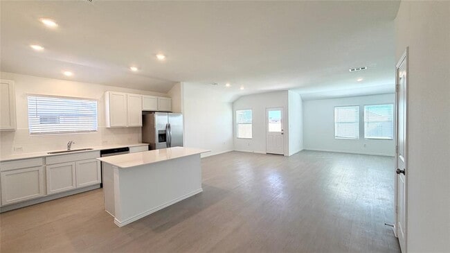 Building Photo - 205 Corniche Cir