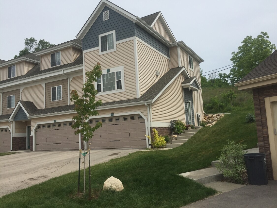Primary Photo - 1123 Ridge Creek Cir
