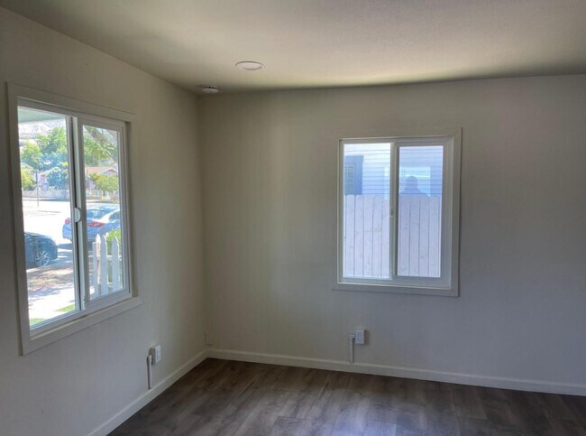 Building Photo - 344 Sespe Ave