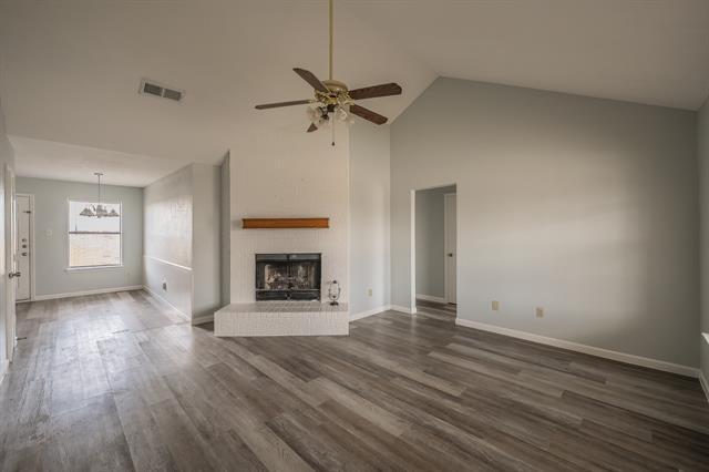 Foto del edificio - 420 Signal Hill Ct N