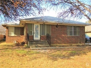 Building Photo - 709 Jannie St